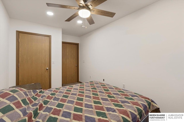 bedroom with ceiling fan