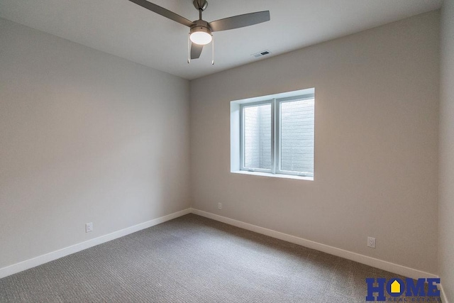 unfurnished room featuring ceiling fan and carpet flooring