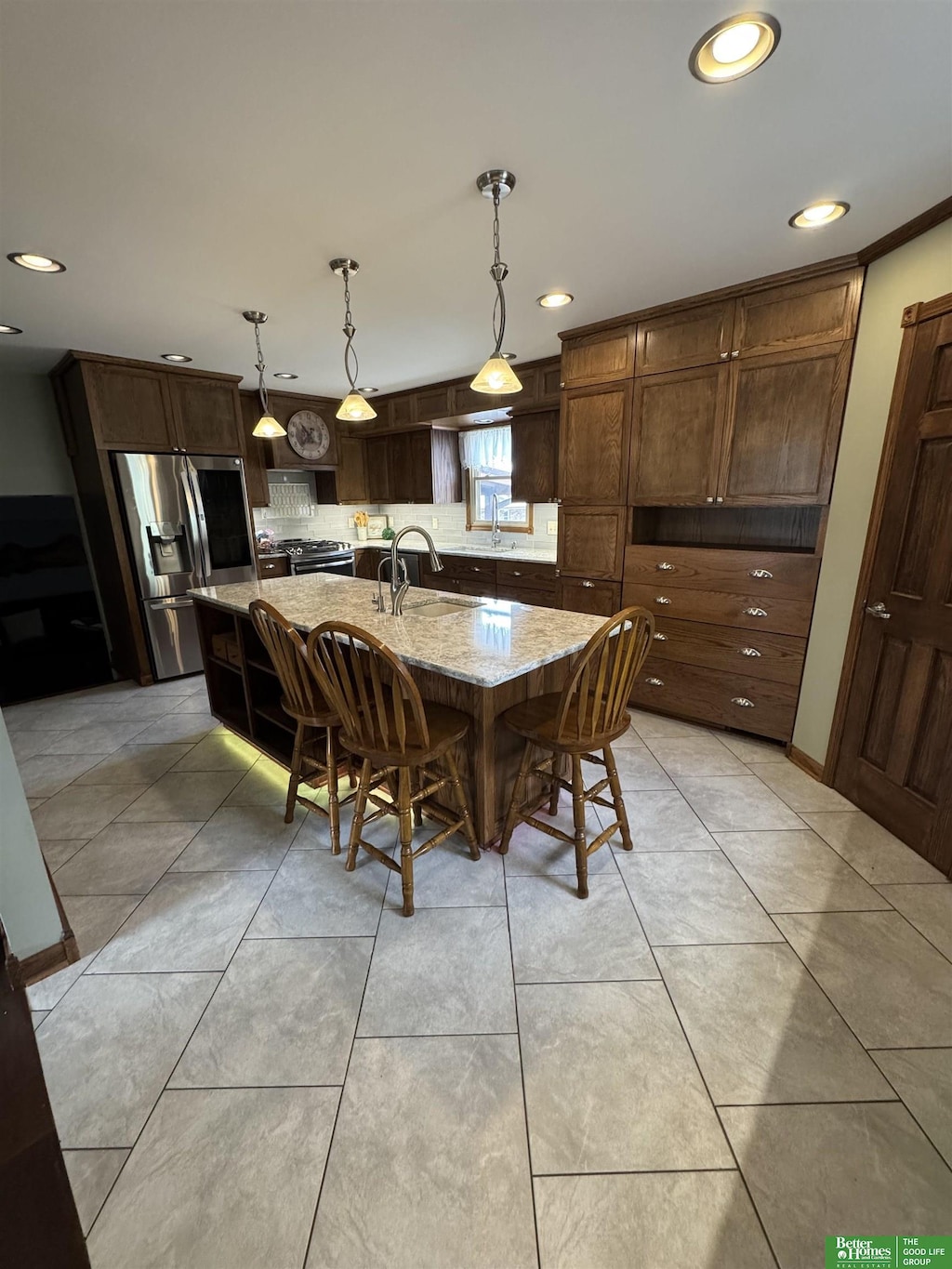 dining space featuring sink