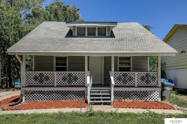 view of front facade featuring a porch