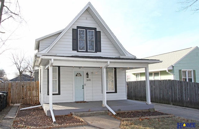 view of front of home featuring covered porch