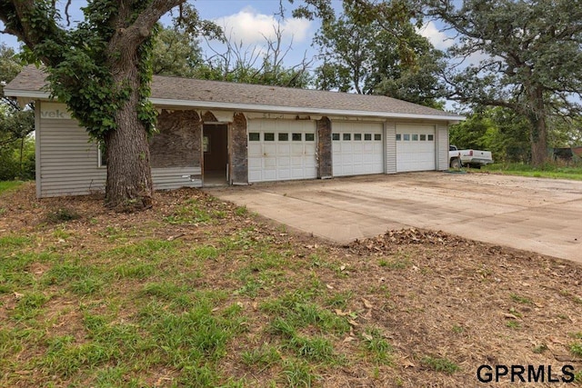 view of front of property