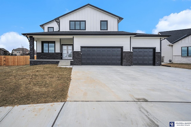 view of front of home with a front lawn