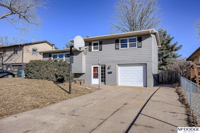 view of front of property featuring a garage