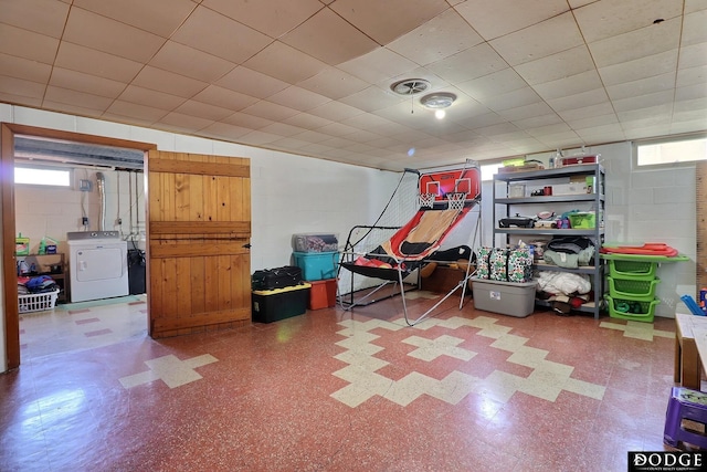 basement with washer / dryer