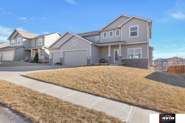 view of front facade with a front lawn