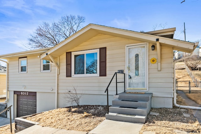 view of front facade featuring a garage