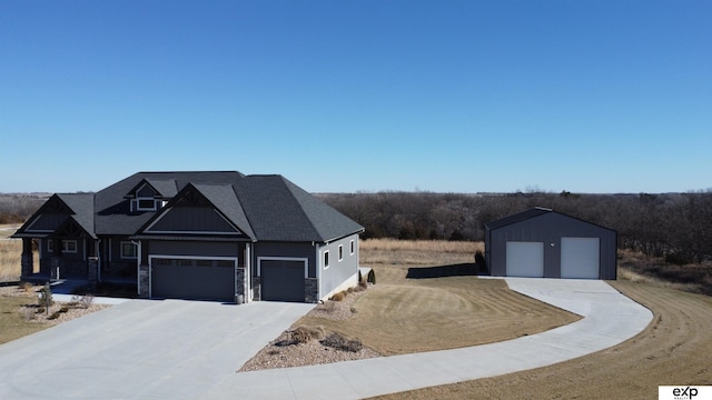 view of front facade featuring a garage