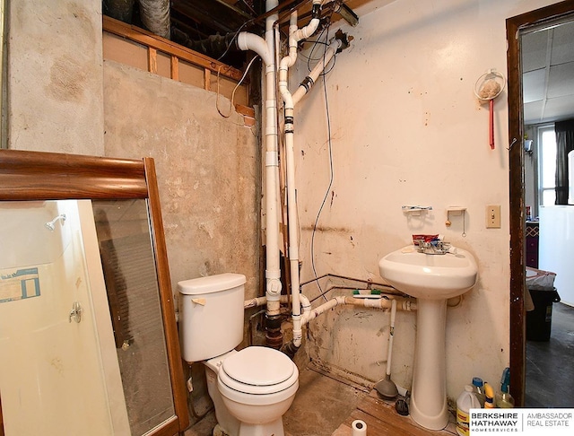 bathroom featuring toilet