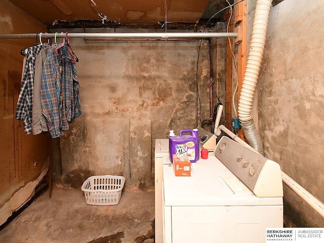 interior space with washer and clothes dryer