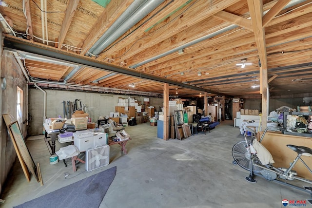 view of unfinished basement