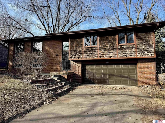 view of front facade with a garage