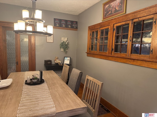 dining room with an inviting chandelier