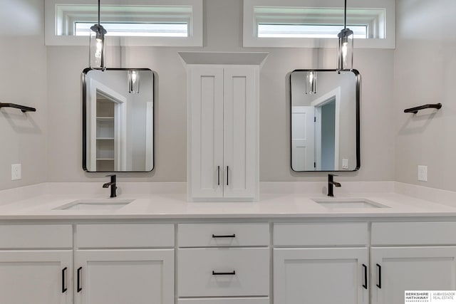 bathroom with vanity