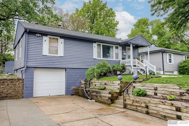 view of front of home featuring a garage