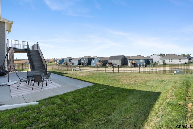 view of yard with a patio