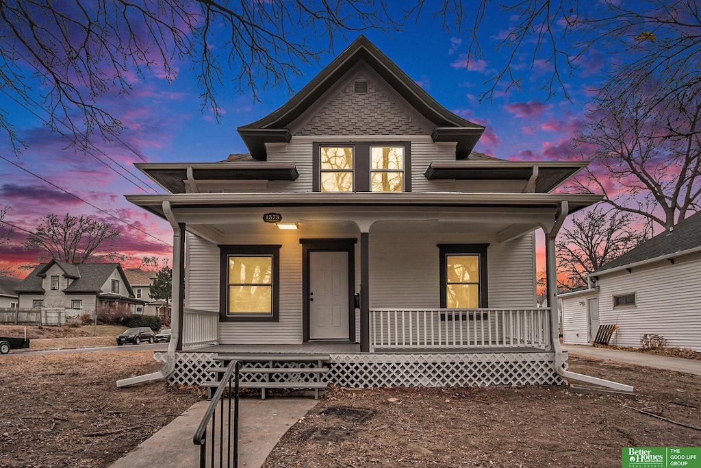 view of front of house with covered porch