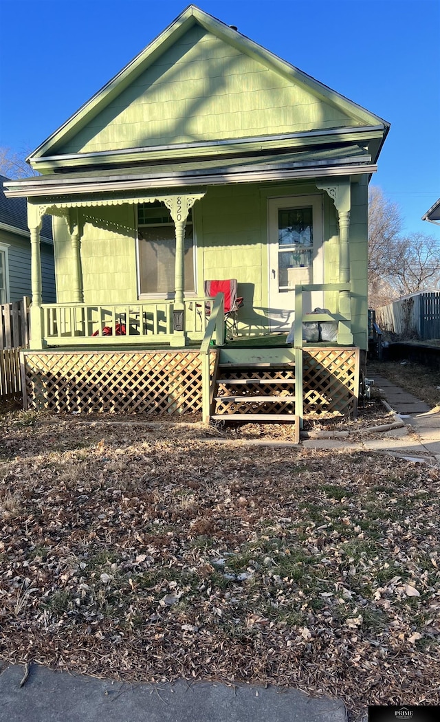 view of front of house featuring a porch