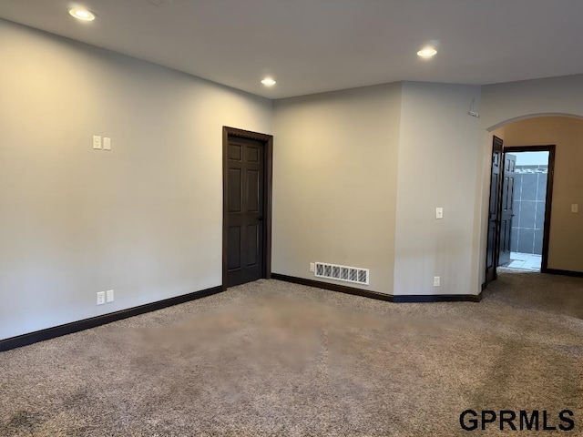 empty room featuring carpet