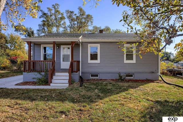 view of front of home with a front yard