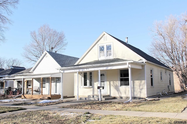 view of front of house featuring a porch