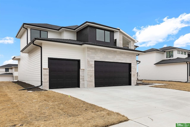 view of front facade with a garage