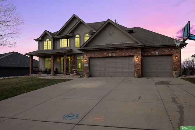 view of front facade featuring a garage