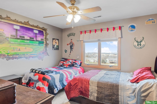 bedroom with ceiling fan