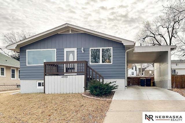 view of front of house featuring a carport