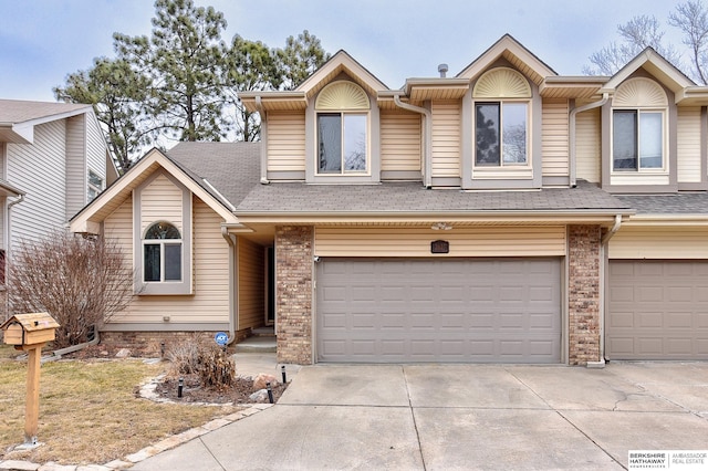 view of front facade featuring a garage