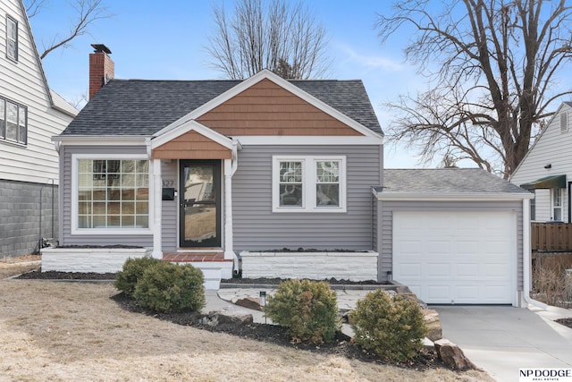 view of front facade featuring a garage