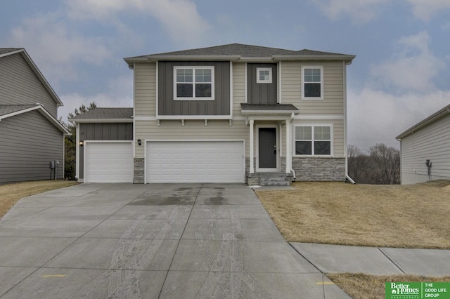 view of front of property featuring a garage