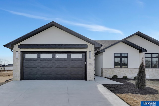 view of front facade featuring a garage