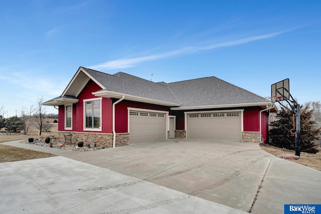 view of front of house featuring a garage