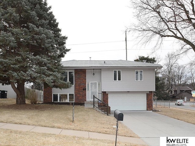 view of front facade with a garage