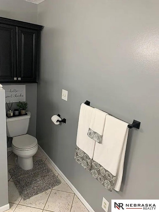 bathroom featuring toilet