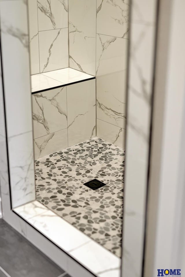 room details featuring walk in shower