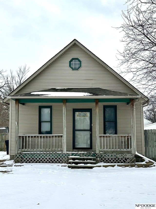 bungalow featuring covered porch