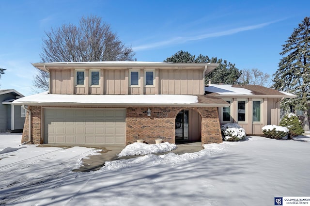 view of front of home featuring a garage