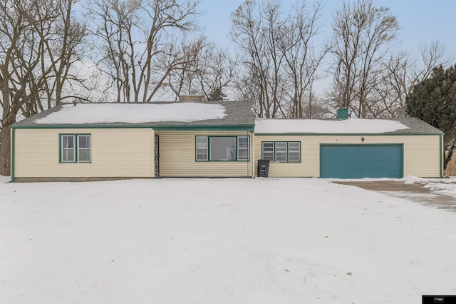 view of front facade with a garage