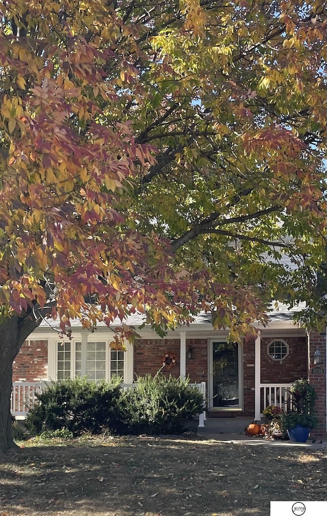 view of front facade