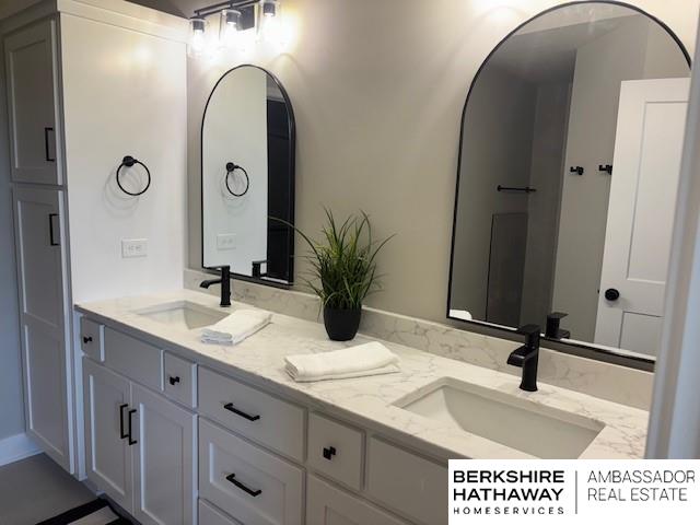 21802 Parkview Dr, Gretna, NE 68028 - full bathroom with double vanity