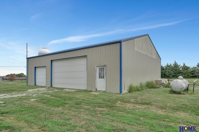 view of detached garage