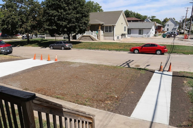 view of yard with a residential view