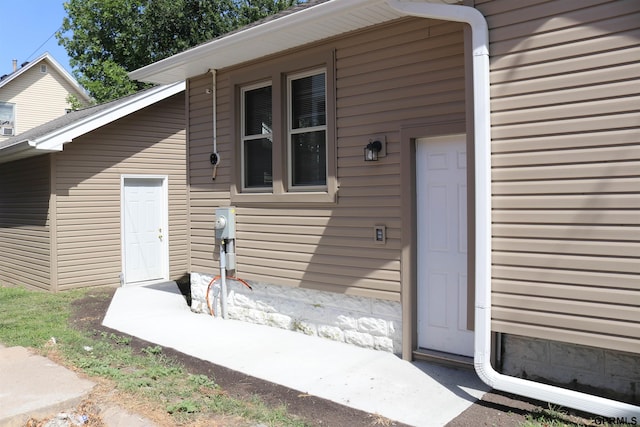 view of property entrance