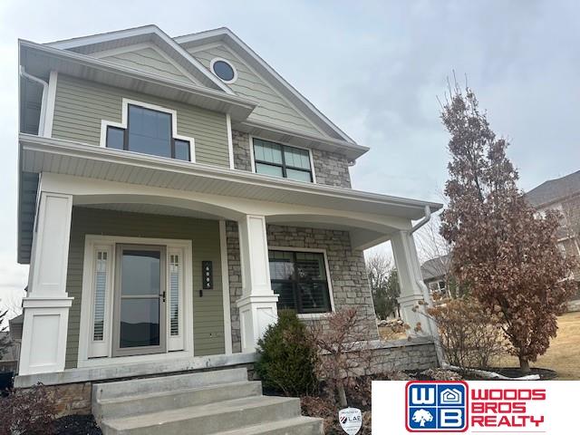 view of front of house featuring a porch