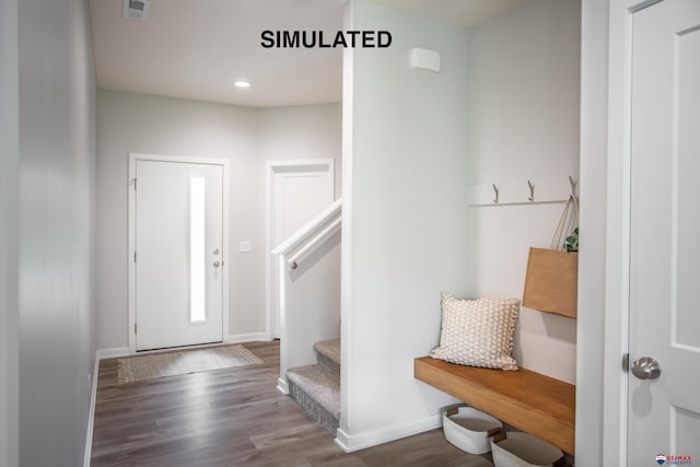 mudroom with baseboards, visible vents, wood finished floors, and recessed lighting