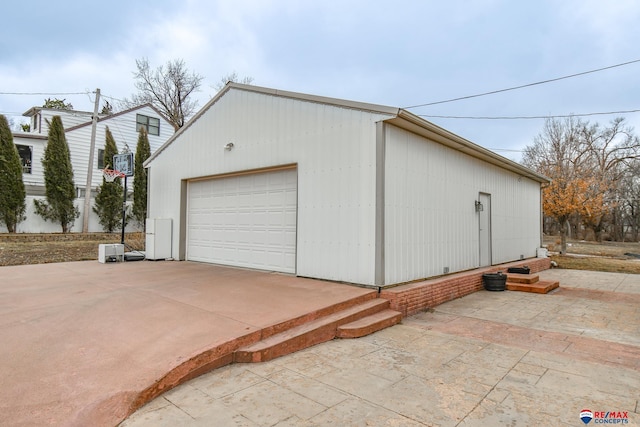 view of detached garage