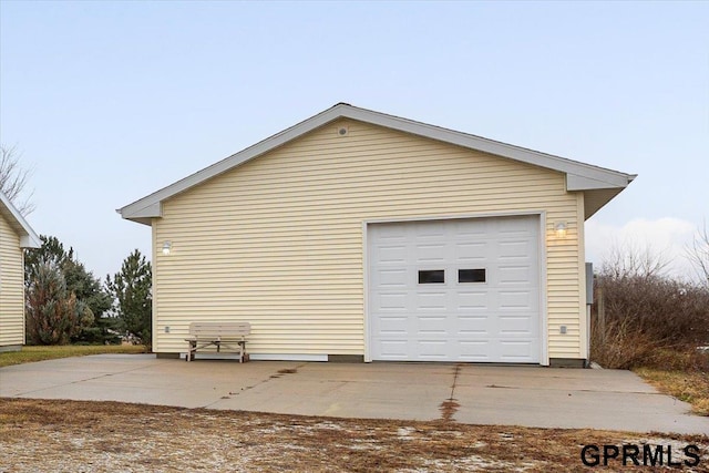 view of detached garage