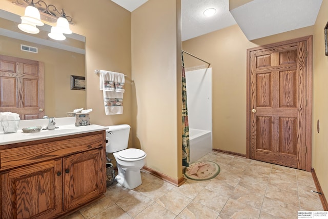 bathroom featuring visible vents, baseboards, toilet, shower / tub combo, and vanity